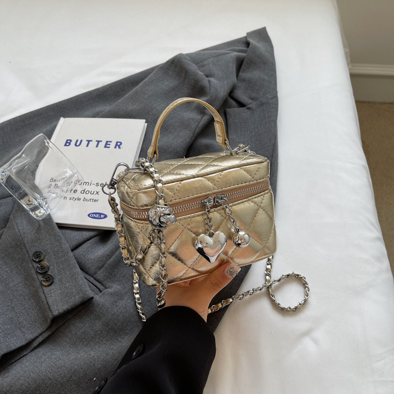 Luxury Brand Designer Bag Women's Bag Summer New Fashion Quilted Luxury bag Chain Simple Luxury High-Value Niche Design Single Shoulder Crossbody