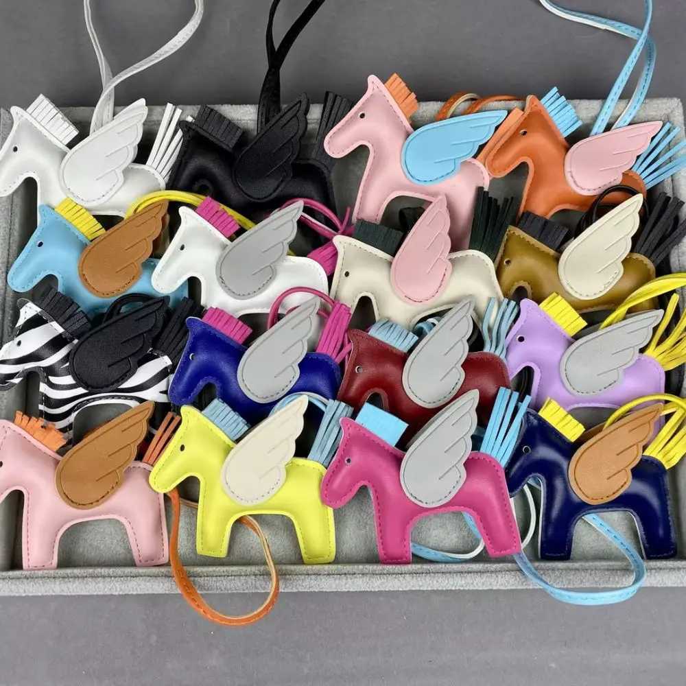 Py Bag Charm - Mti-Color Horse Charm Accessory for Handbag Backpack Keys Y250725