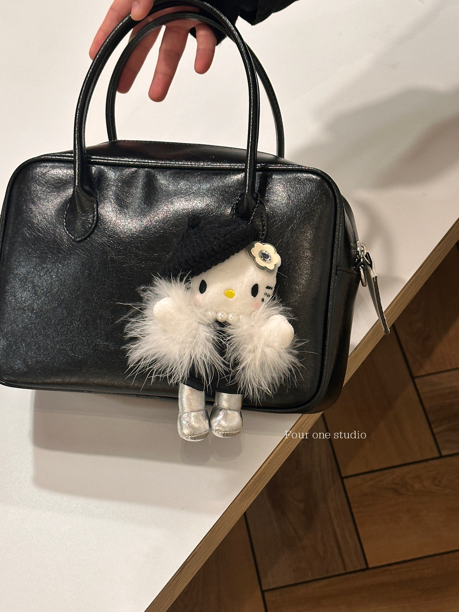 Qianjin KITTY Bag Pendant Car Hanging Keychain Pendant Cute Plush Doll Decoration Friend Gift 250726