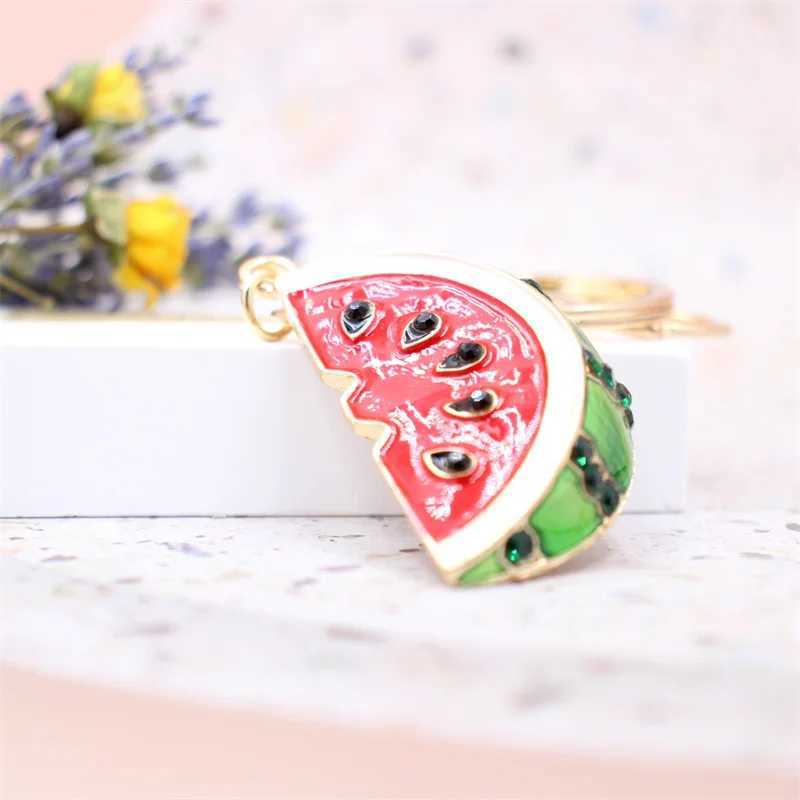 Alloy Simulation Watermelon Keychain Creative Summer Fruit Environmental Protection Model Car Phone Bag Pendant Ornaments Gift R250725