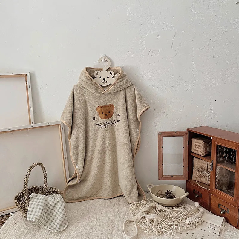 Toddler Baby Girl Clothes Coral Fleece Hooded Poncho Towel Animal Embroidery Wearable Bathrobe Soft Absorbent Boy Bath Wrap 250725