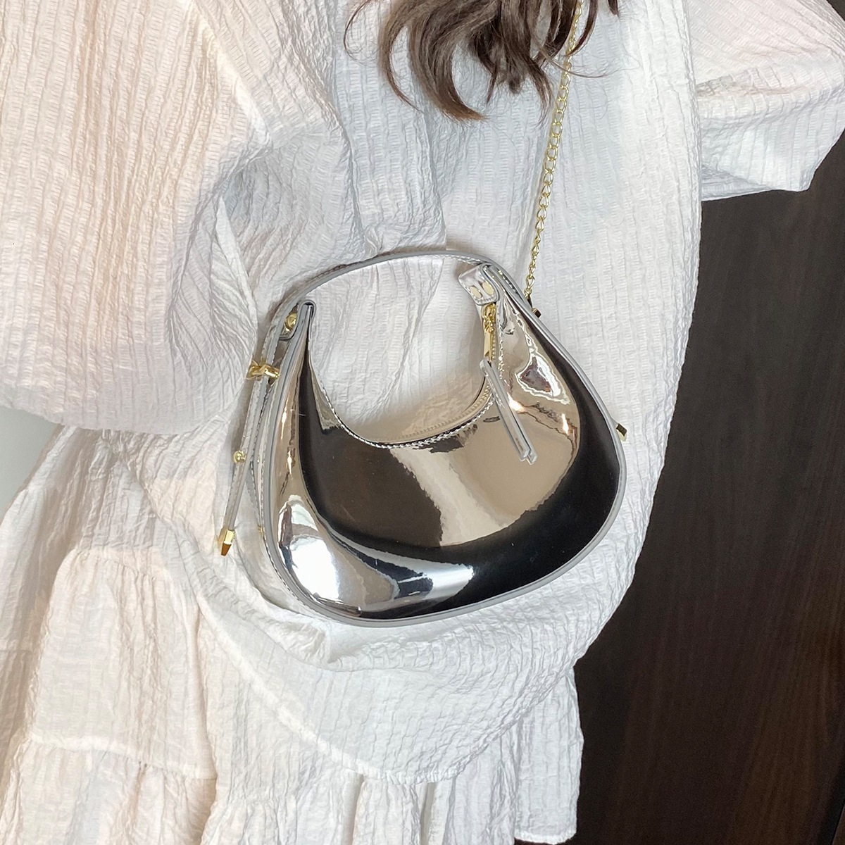 Luxury Brand Designer Bag Women's Luxury bag Bag Dumpling Trend New Spring Hand Feel Lacquer Crossbody Bag Commuting Shoulder Bag Fashion