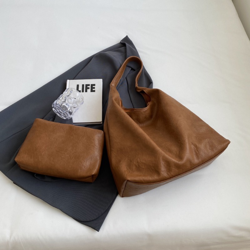 Trendsetting Solid-Colored High-Quality Underarm/Shoulder Backpack for Everyday Use