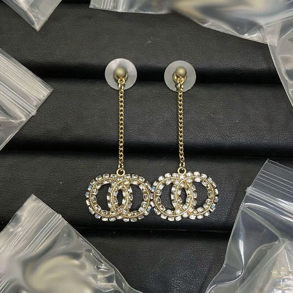 Xiaoxiangfeng New Full Dia Double C Pearl Home Fashion Versatile High-end Fragrance Grandma Earrings Jewelry