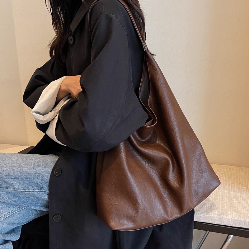 Trendsetting Solid-Colored High-Quality Underarm/Shoulder Backpack for Everyday Use