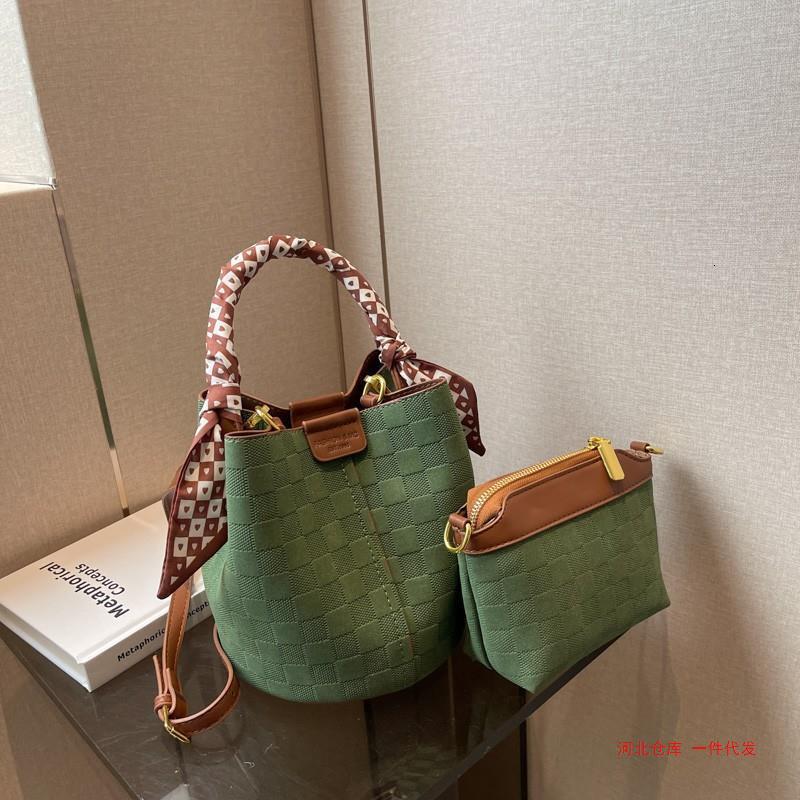 Luxury bag Luxury Brand Designer Bag Women's Bag Women's Bag Texture Bucket Bag Niche Mother-Daughter Plaid Design Crossbody Bag New Model G