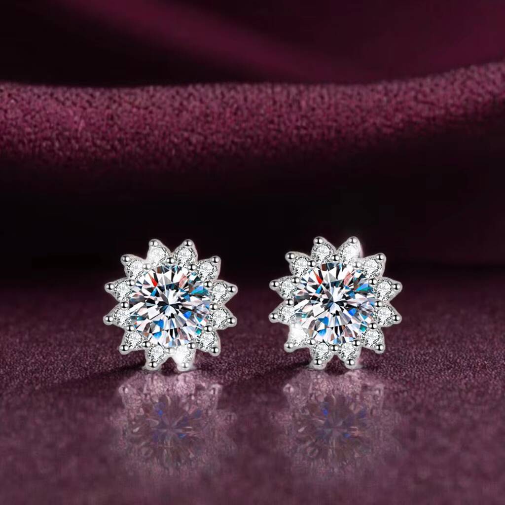925 Sterling Silver Sparkling 1CT Moissanite Diamond Halo Sun Flower Stud Earrings for Women Party Fine Jewelry