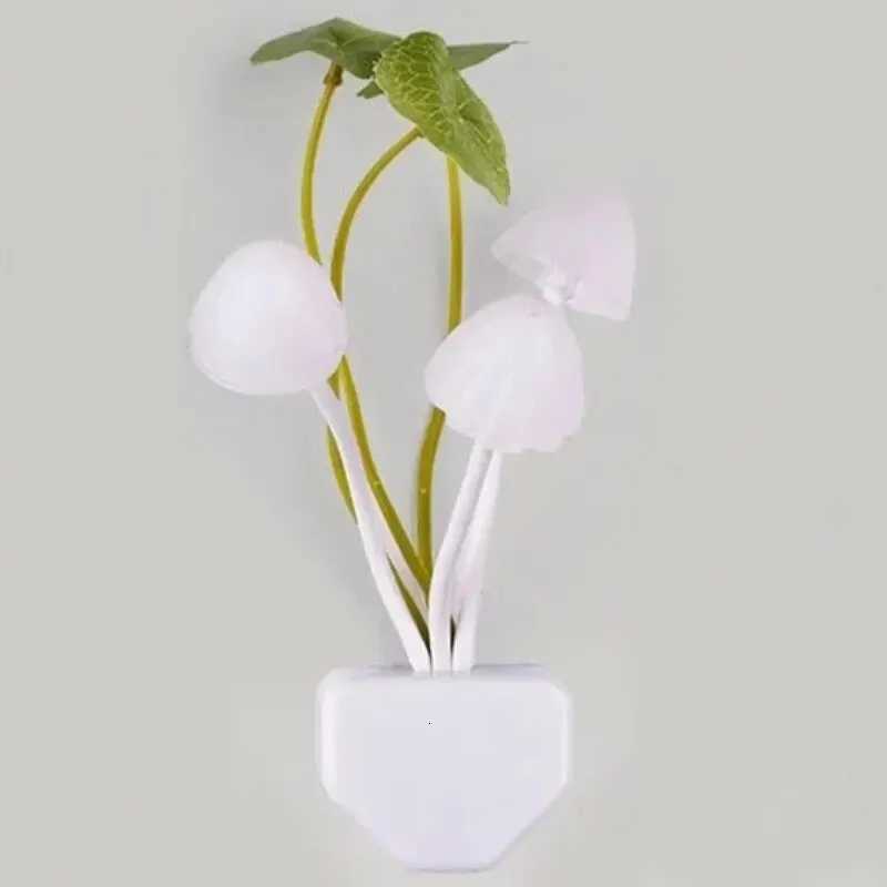 Novelty Mushroom Fungus Night Light EU US Plug Light Sensor 220V 3 LED Colorful Mushroom Lamp Led Night Lights XJ250725