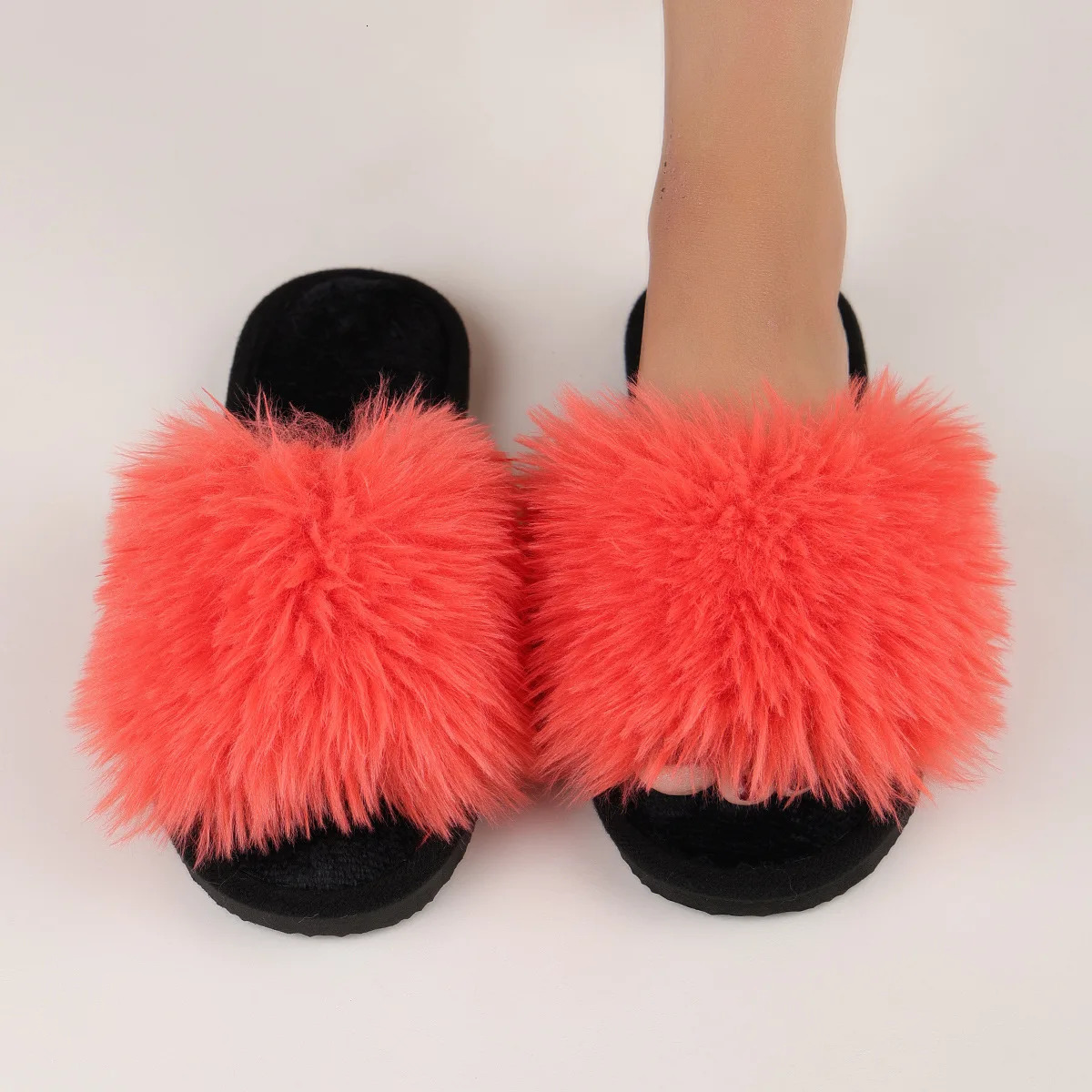 Womens Indoor Slippers 2025 Autumn and Winter Plush Home Lazy Slippers Anti slip Durable Fashion Warm Sandals Slippers 250724
