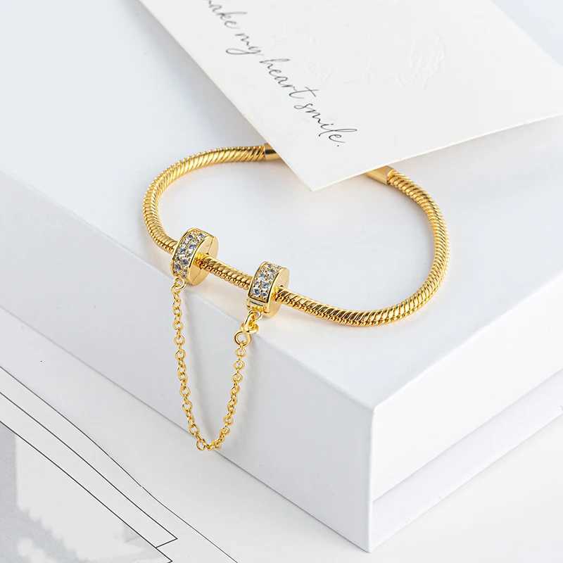 New Gold Plated Safety Chain Hearts Clip Family Tree Snowflake Charm Bead Fits Original European 925 Silver Bracelet Jewelry Gift XJ250726
