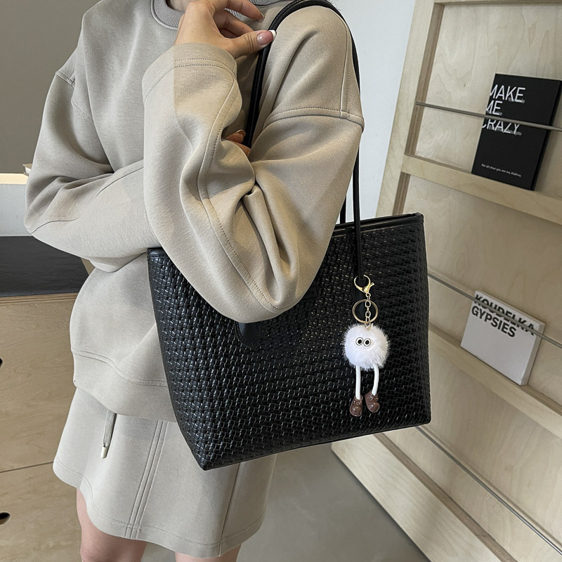 Luxury Brand Designer Bag Women's Luxury bag Bag Retro Large Capacity Handbag New Fashion Embossed Shoulder Underarm Bag For Work Commute Tote Ba