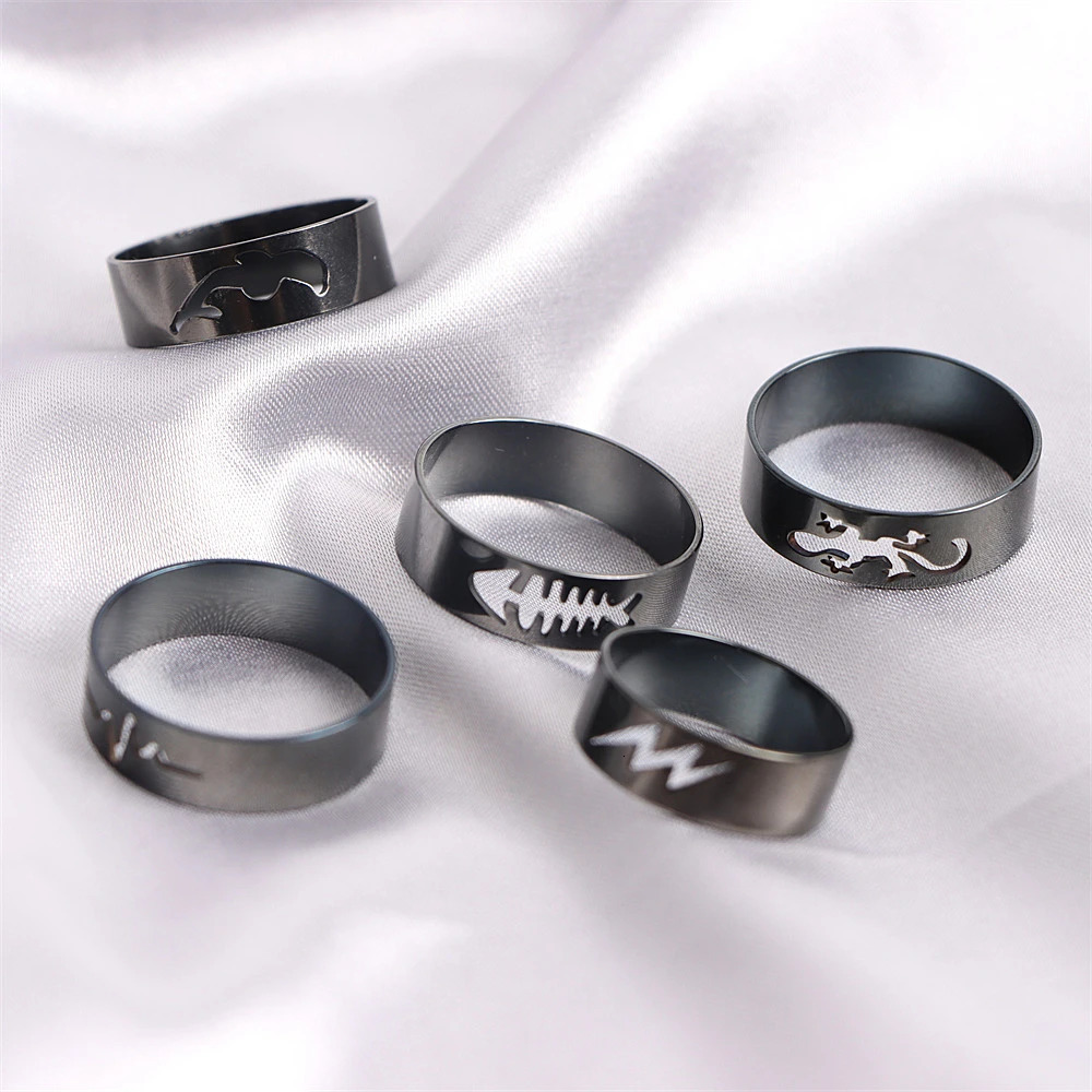 10203050Pcs Classic Fashion Stripe Hollow Colorful Sticker Stainless Steel Ring Trend Women Jewelry Party Decoration Gift 250716