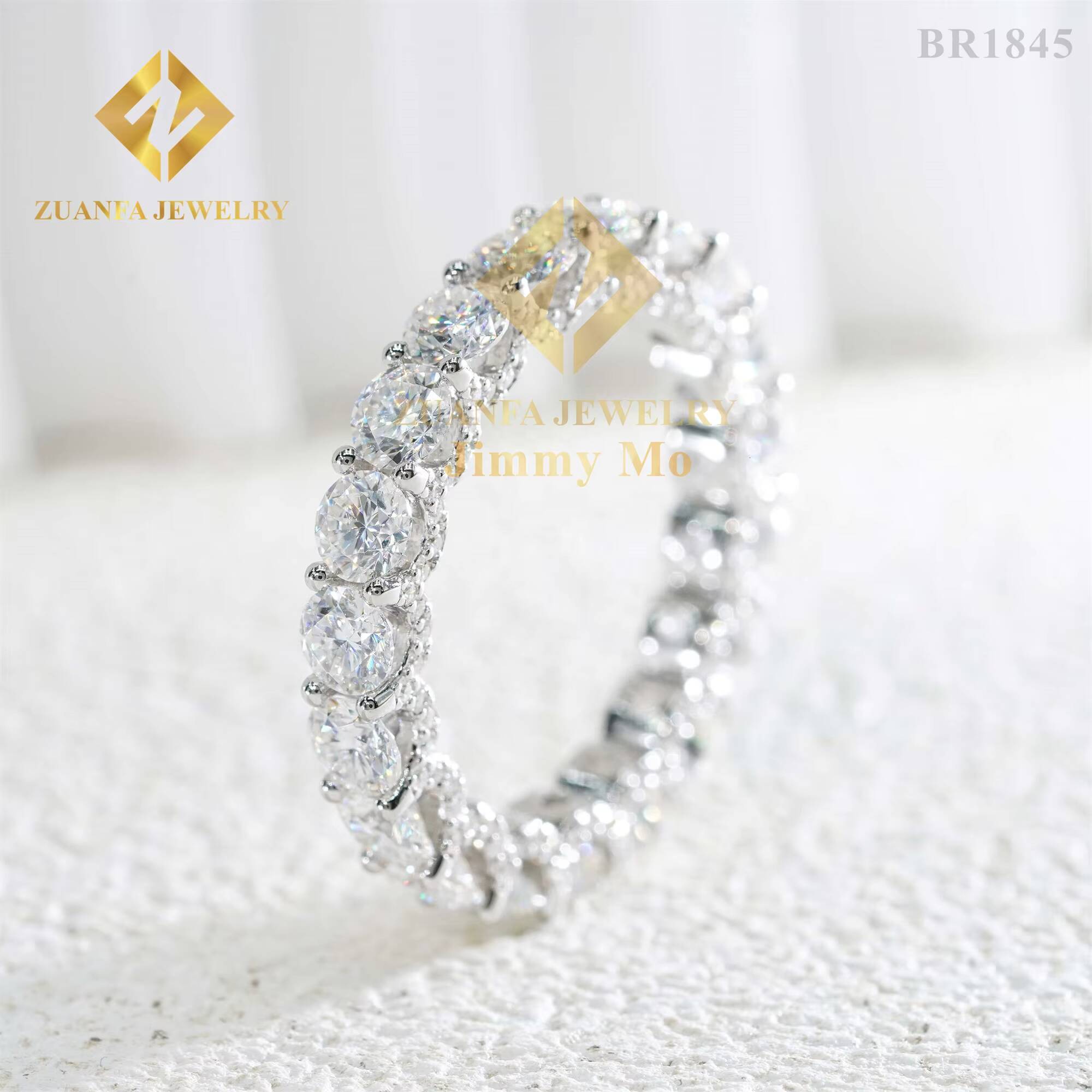 Women Wedding Jewelry 925 Silver White Gold Prong Setting VVS1 4mm Round Full With Moissanite Diamond Eternity Band Ring