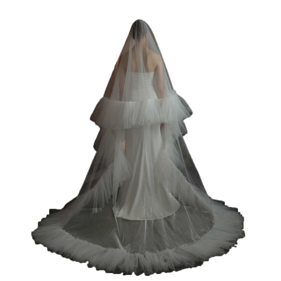 Graceful Lace Wedding Veil 3 Meters Long White Ivory Bridal Headpiece Elegant With Floral Appliques Comb For Marriage Bride Women's Accessories C