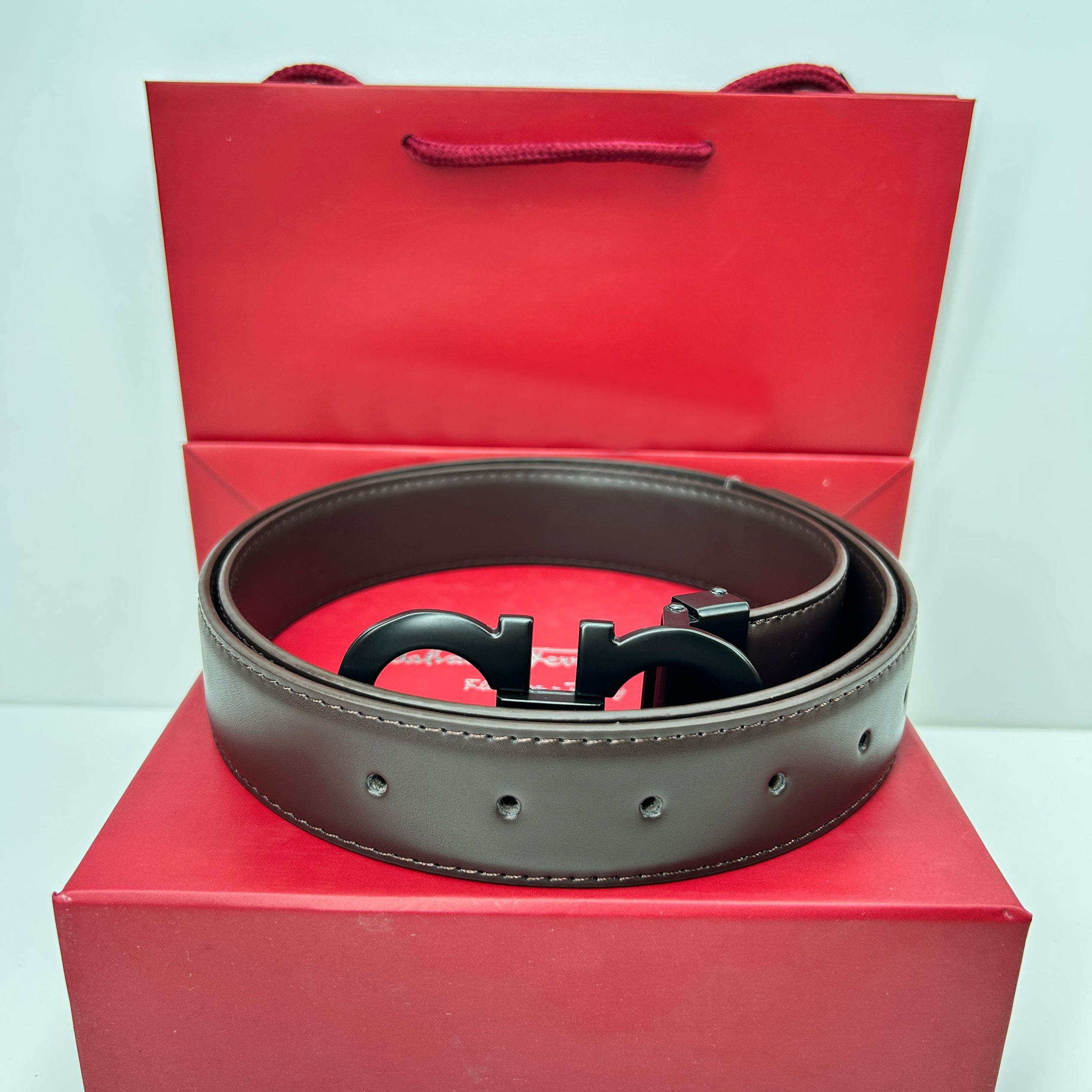 Designer Fashion Mens Belt Classic Brand Luxury Leather Womens Belt Casual Business High Quality Top Letter Smooth Buckle Printed Unisex Style with Gift Box