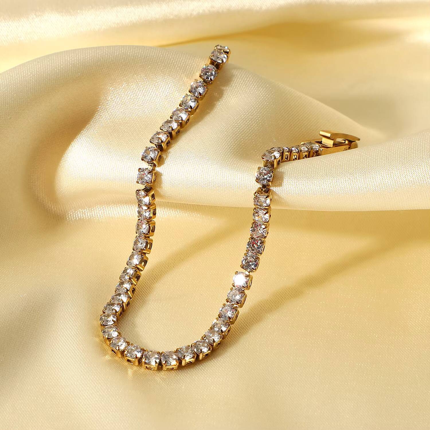 Accessories Women Jewelry 18K Gold Plated Waterproof Stainless Steel Iced Out Chain Moissanite Tennis Bracelet