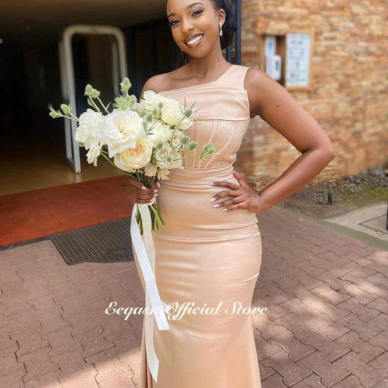 Champagne Mermaid Bridesmaid Dresses One Shoulder Crepe Exposed Boning Maid of Honor Dress Wedding Party Gowns 2025 Customized 250725