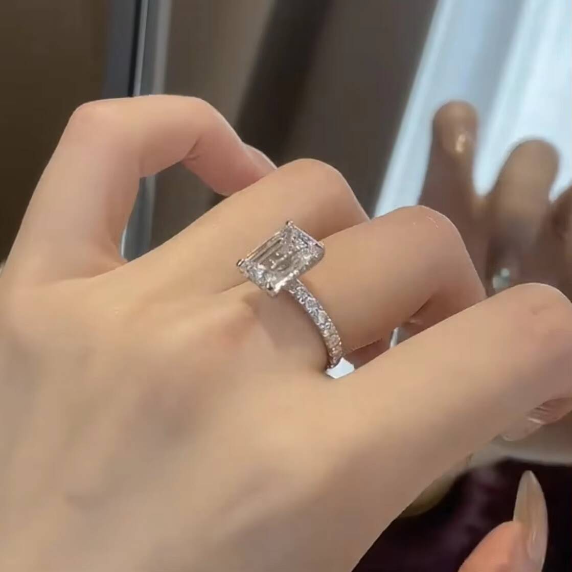 14K White Gold VS DEF Color IGI Certificated 3CT Emerald Cut CVD Lab Diamond Ring