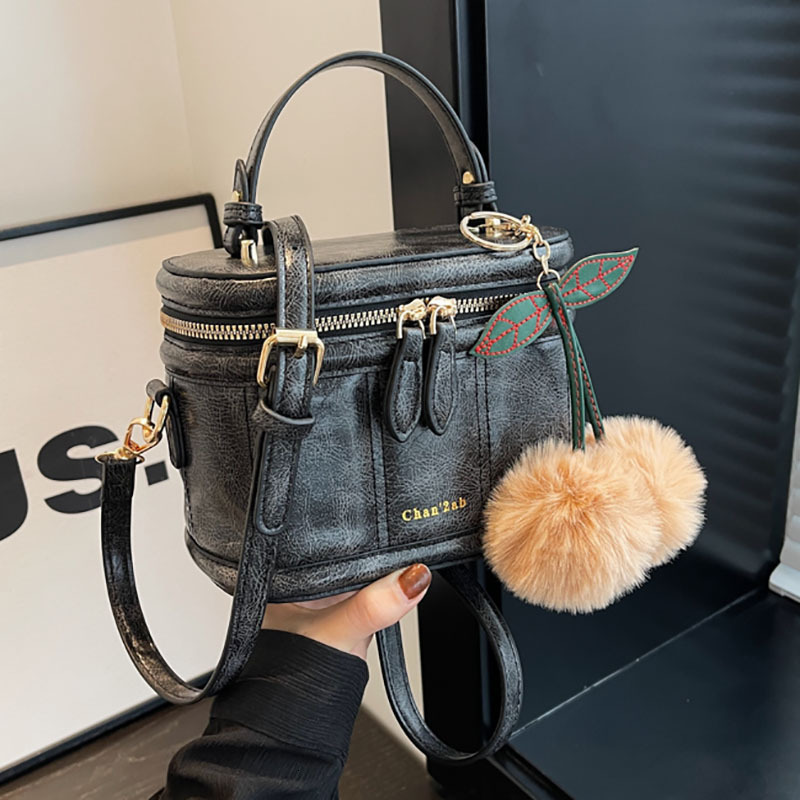 Luxury Brand Designer Luxury bag Bag Women's Bag High-Quality Texture Small Bag New Fashion Ins Style Handheld Box Bucket Bag Versatile Stylish C