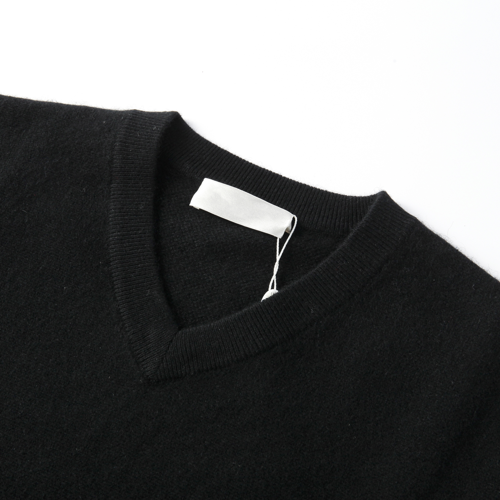 100% Cashmere Men's V-Neck Sweater Classic Solid Color Simple Knit Bottom Shirt