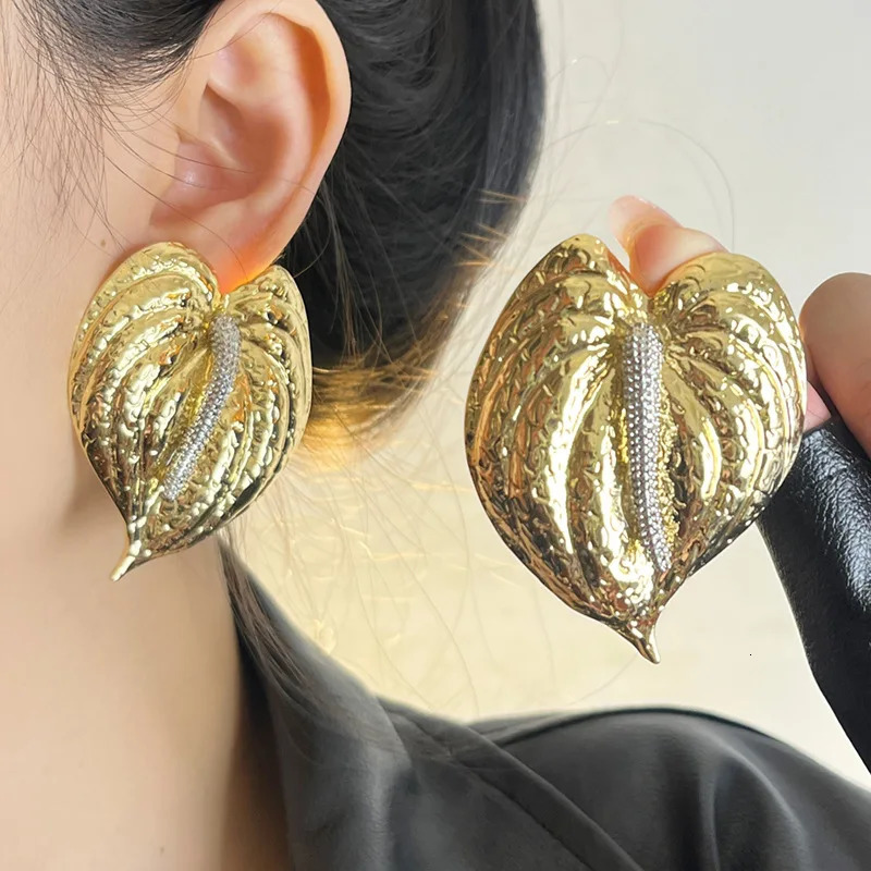 Kshmir Exaggerated Metal Large Leaves Earrings for Women European American Personality Unique Party Heavy Jewelry Accessories 250715