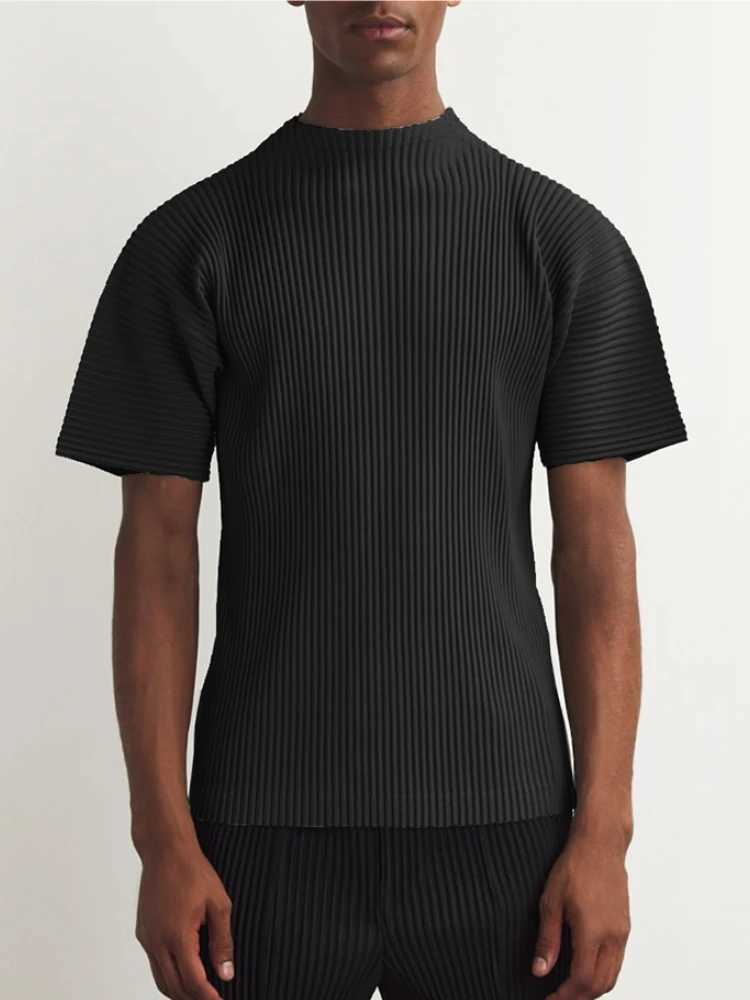 2024 Miyake Pleated Clothes Man Short Sleeve T-Shirt Fashion Black Turtleneck Top Z250725