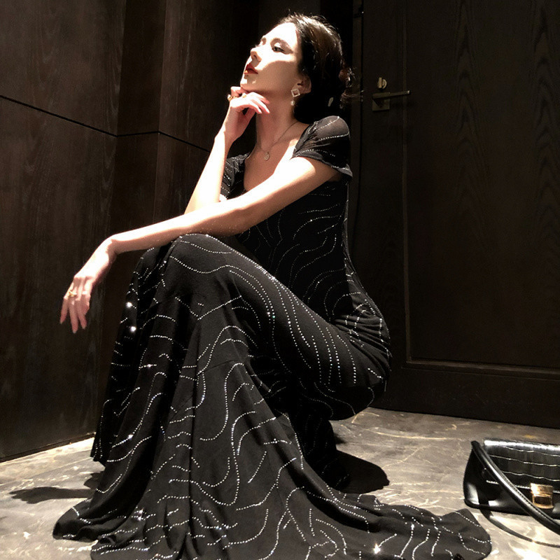 2025 Socialite Style Long Dress High-End Light Rhinestone Long Flared Mermaid Dress Party Gown 250726
