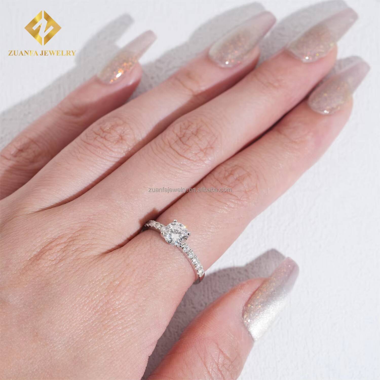 New Design S925 Elegant Style Classic 4 Prong Setting 1Ct VVS Moissanite Diamond Engagement Ring Women Gift With GRA Certificate