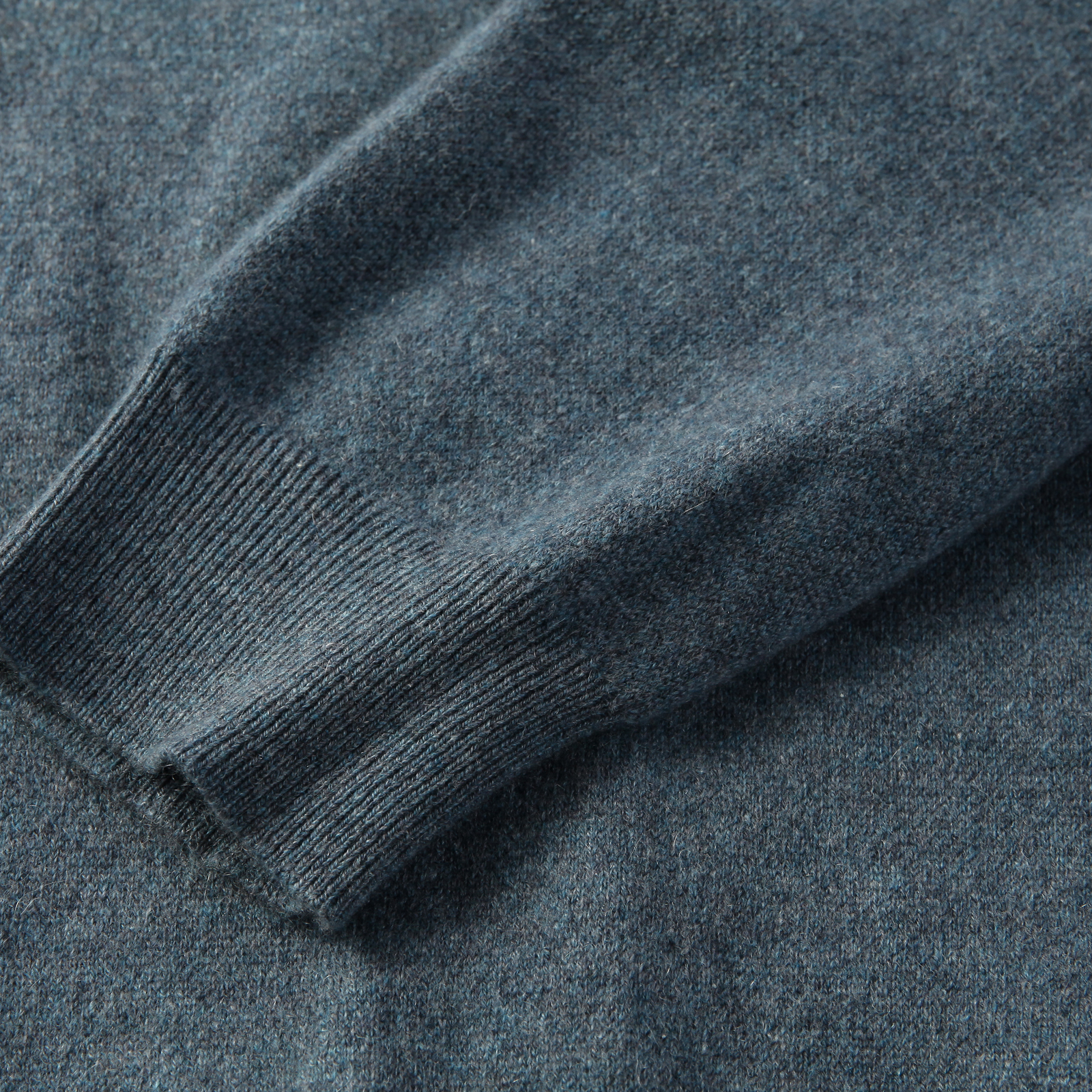 Men's basic paragraph round neck sweater simple solid color autumn and winter knitted bottoming shirt