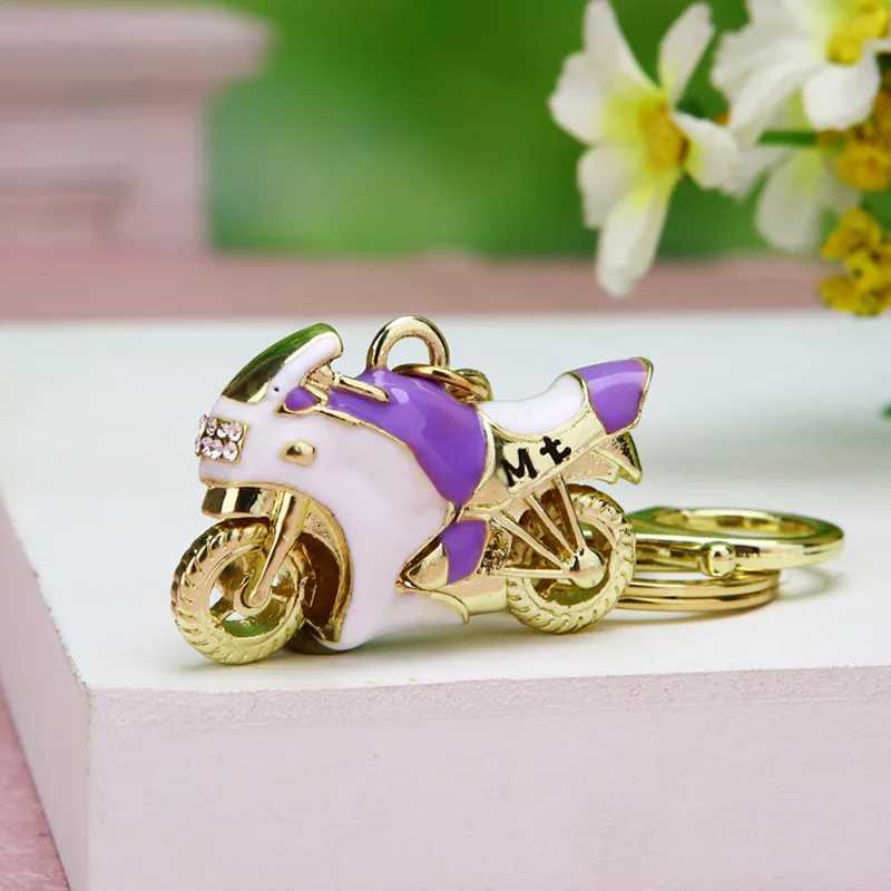 Motorcycle Pendants KeyChain New model Car Key Holder color metal Bag Charm Accessories 3D Crafts Key Chain R250725