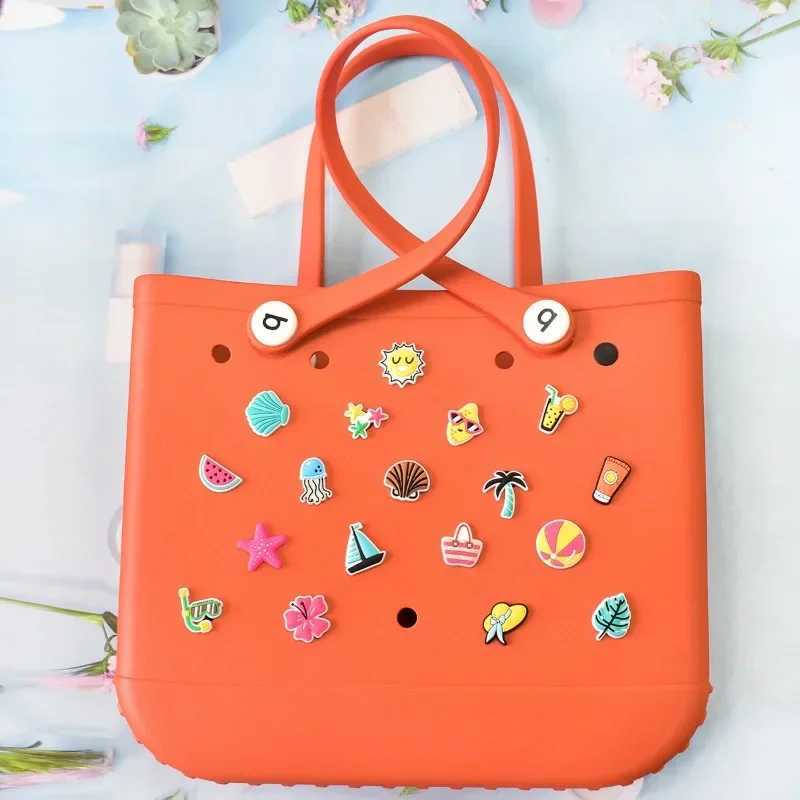 Jelly Charms Bags Accessories Bit Cute Dwe74 Jibz Rubber Women Beach Tote Handbag Pairing Decorative Buckles Croc Bogg Bag Pin L250725