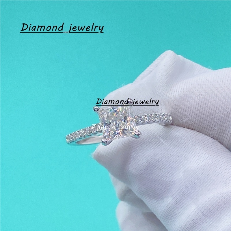 Unique Style in Stock Luxury Style Prong Setting 925 Silver 6mm Princess Moissanite Wedding Ring Women