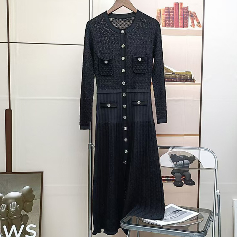 2025 Summer French Style New Single-Breasted Fashion Elegant Slimming Knitted Dress Women Long Sleeveless Dress