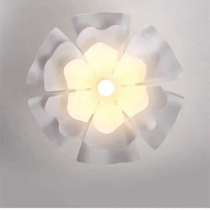 Nordic Lamps Modern Acrylic Flower Chandelier Multi-layer LED Pendant Lamp for Dining Room Bedroom Creative Indoor Lighting Fixture XJ250725