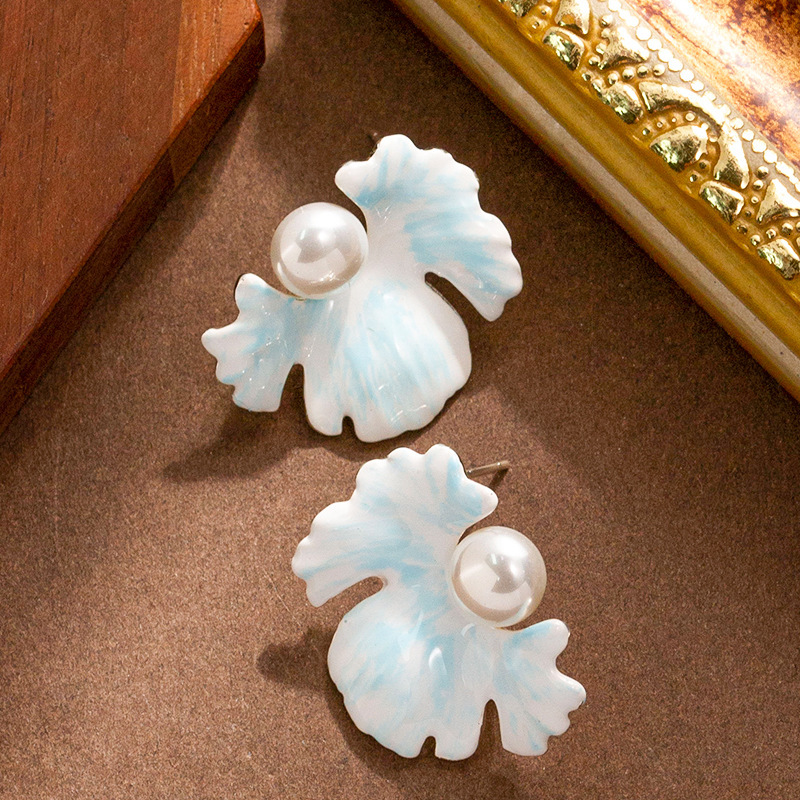 French Style Super Fairy Sweet Fresh Oil Drop Blue Petal Pearl Earrings for Women Light Elegant High-end Sier Needle Ear Jewelry
