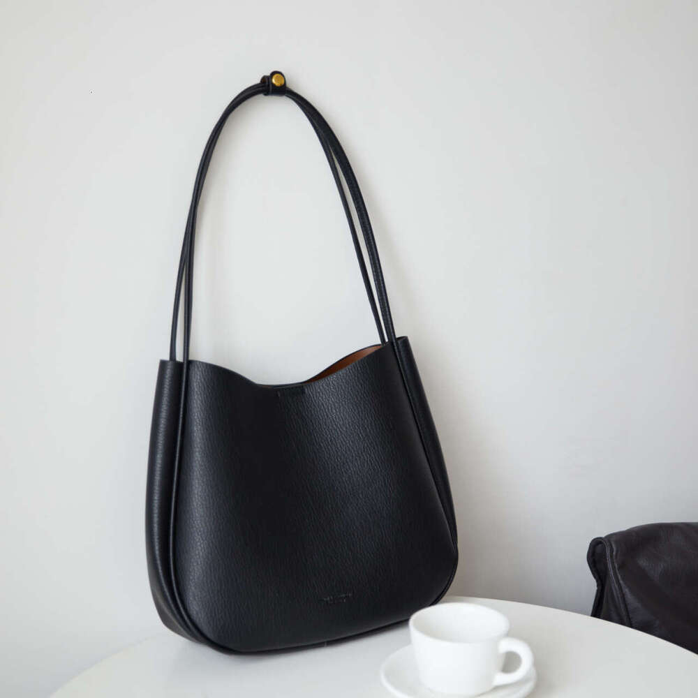 2025 New Designer bag Luxury bag Minimalist Style Women's Shoulder Fashionable High-end Underarm Commuting Versatile Mother-Daughter Bag