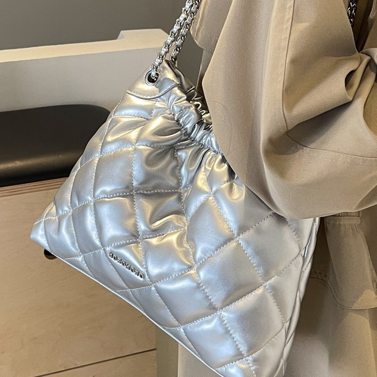 Luxury Brand Designer Bag Women's Bag Fashion Large Luxury bag Capacity Bag New Small Style Quilted Chain Bucket Bag Spring Style Shoulder Bag
