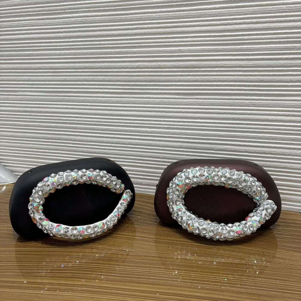 Trendy Niche Diamond-Studded Burgundy Box Small Square Versatile for Banquets, Handheld, Crossbody, Evening Bag