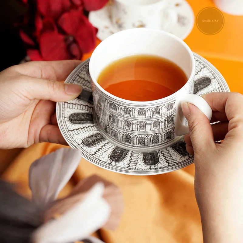 European Ceramic Coffee Cup and Saucer Set Office Afternoon Camellia Flower Tea Cup Creative Face Latte Coffee Mug Home Milk Mug M250726