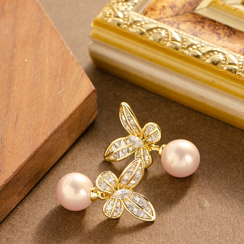 Internet Celebrity Sweet Exquisite Inlaid Zircon Butterfly Pearl Stud Earrings for Women Elegant Versatile Sier Needle Ear Jewelry