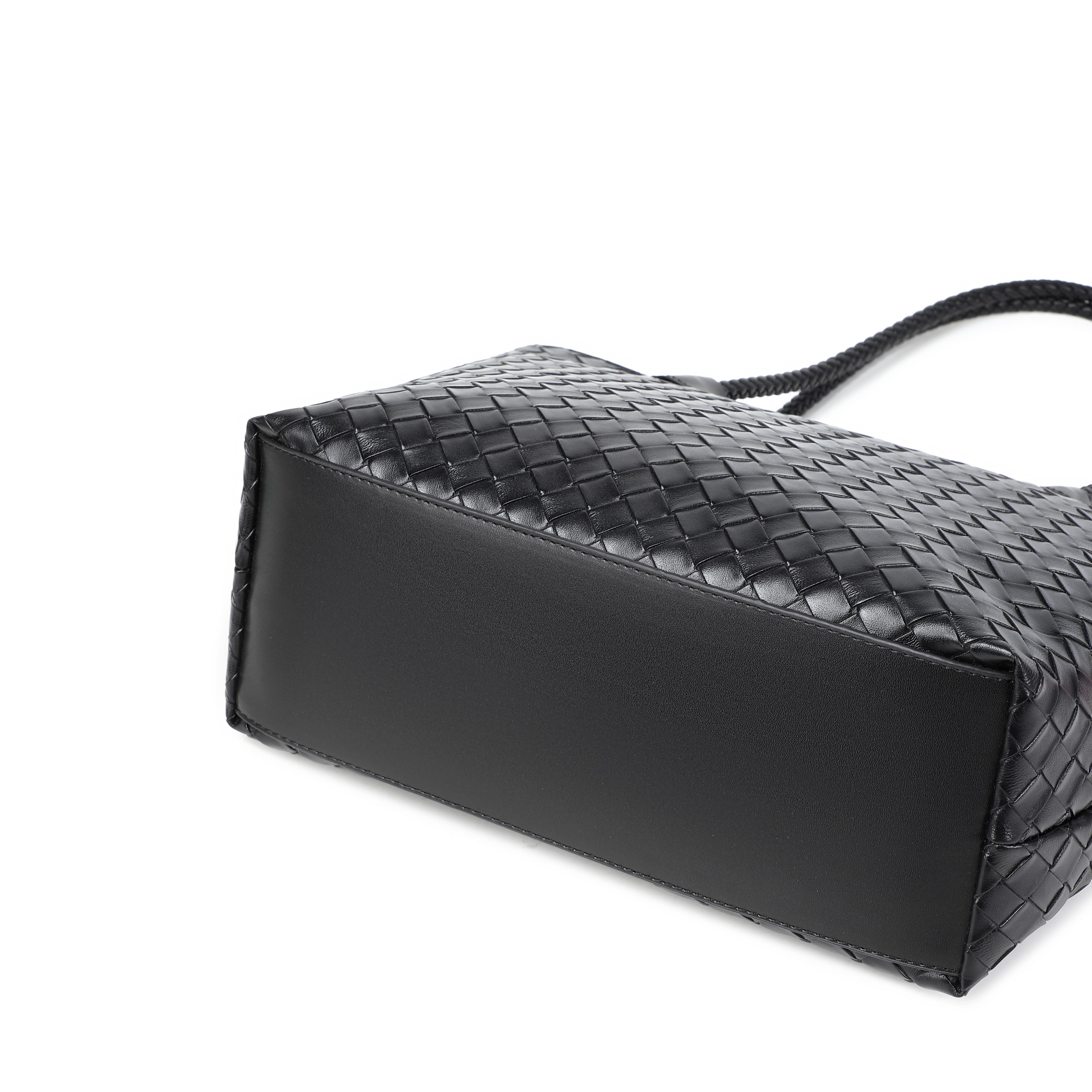 Large-capacity hand-held tote bag, new autumn and winter style, mother and child hand-woven bag, retro and trendy, single-shoulder armpit