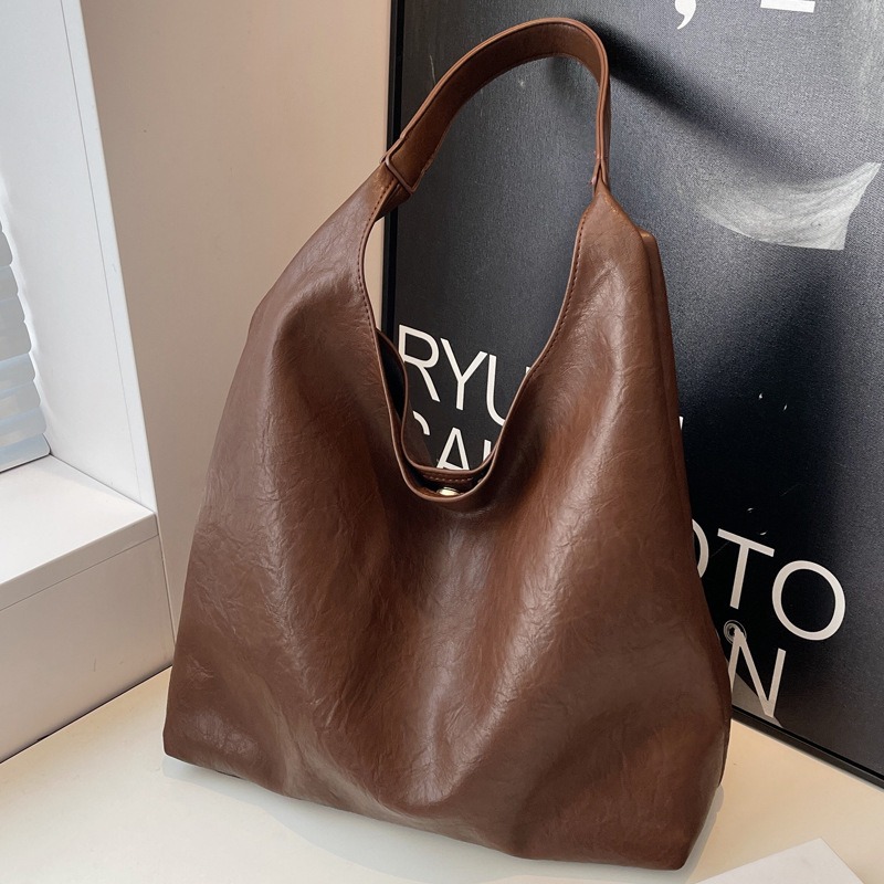 Trendsetting Solid-Colored High-Quality Underarm/Shoulder Backpack for Everyday Use