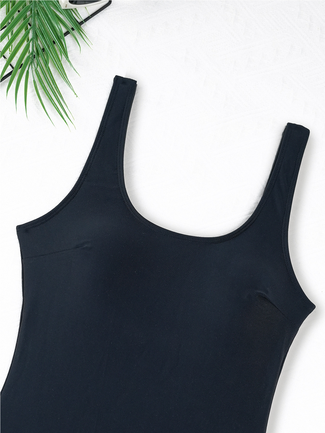 Classic Women's Black One - Piece Swimsuit Fashion Scoop Neck, Cool Slim Fit High - Cut Leg Bathing Suit, Stylish Backless Swimwear for Beach Vac