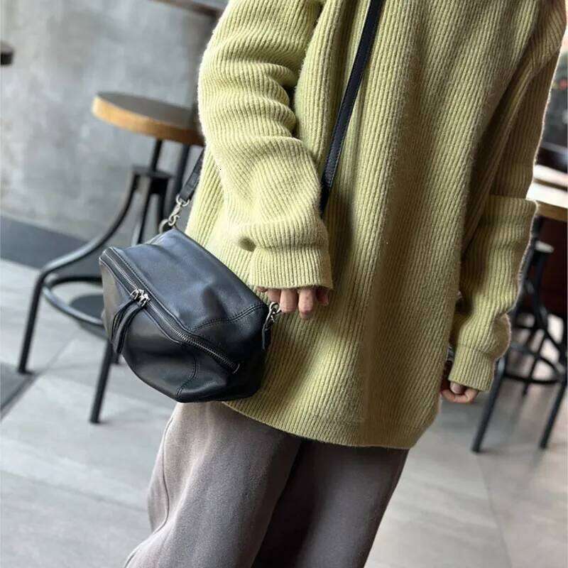OLOEY Johnature 2025 New Leisure Genuine Leather Lightweight Women Shoulder Crossbody Retro Soft Cowhide Versatile Bag