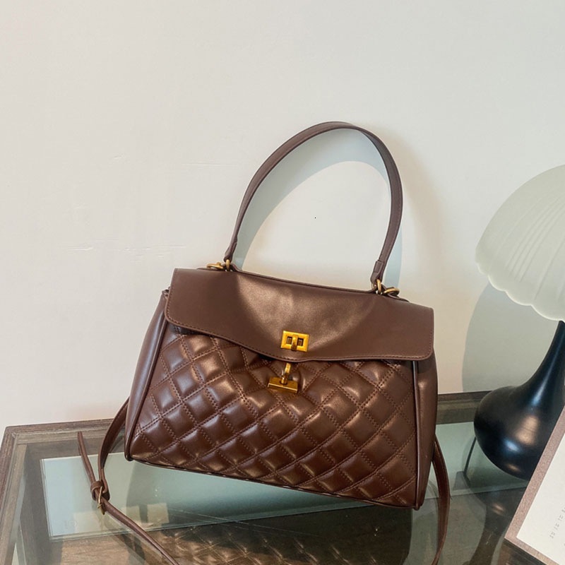 Luxury Brand Designer Bag Women's Bag Retro Fashion Handheld Tote Bag For Women Commuting Luxury bag Large Capacity Shoulder Bag Crossbody Bag