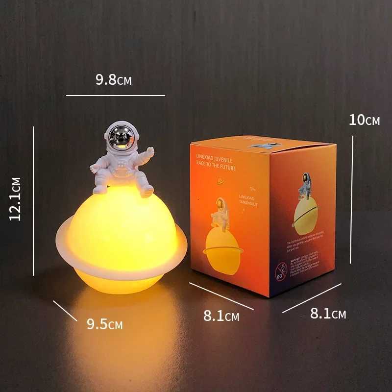Creative birthday gift Christmas gift ambient lamp bedside lamp decorative table lamp moon lamp astronaut night lamp light lampXJ250725
