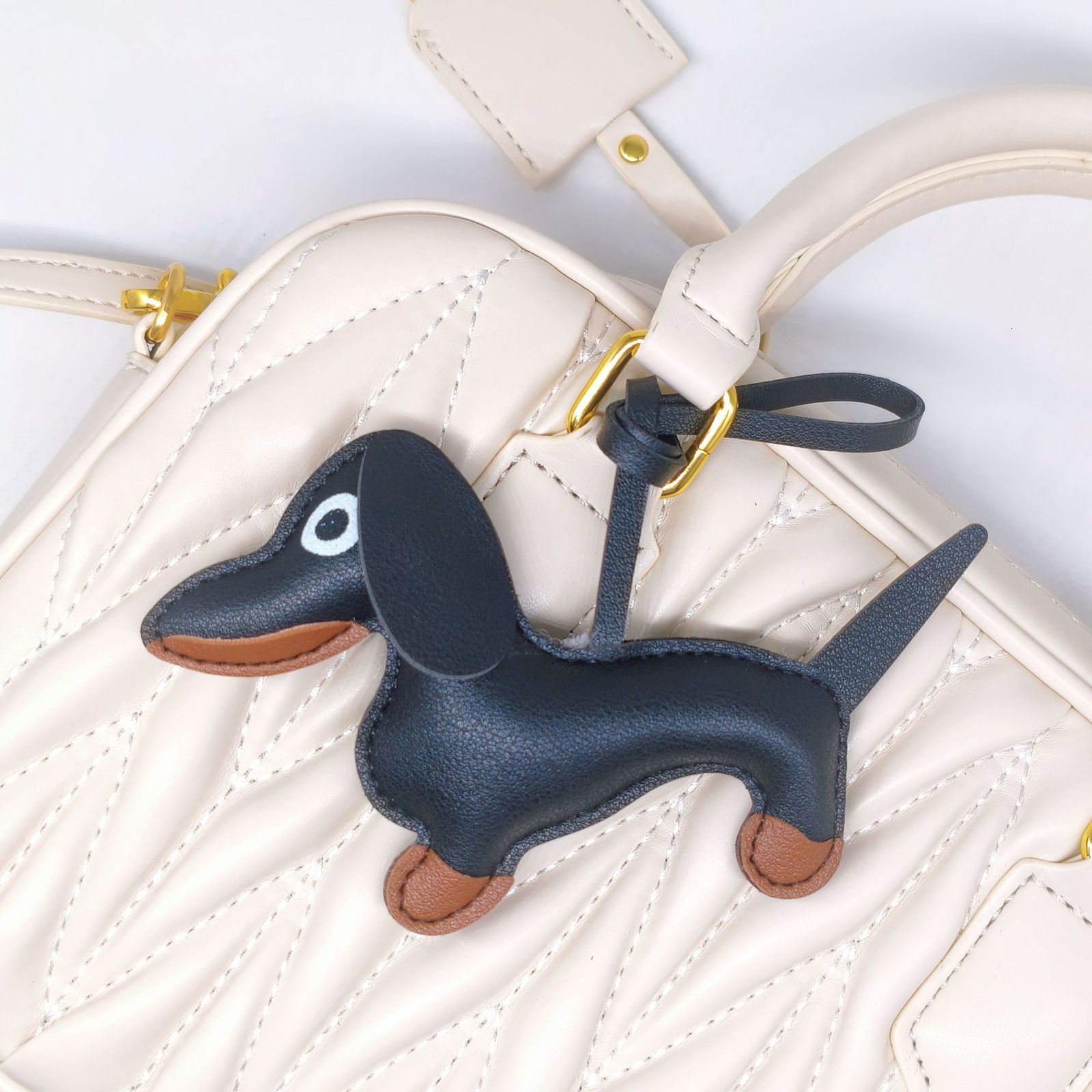 Dachshund Puppy Bag Pendant Decoration Ins Blogger Dachshund Dog Same Style Handmade Woven Rope Leather Pendant 250726