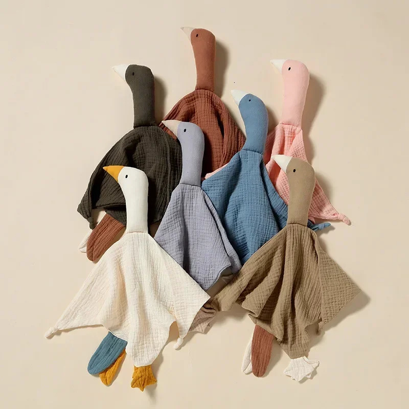 Pure Cotton Muslin Baby Bib Cute Goose Sleeping Dolls born Saliva Towel Soothe Appease Toddlers Burp Cloth Handkerchief 250725