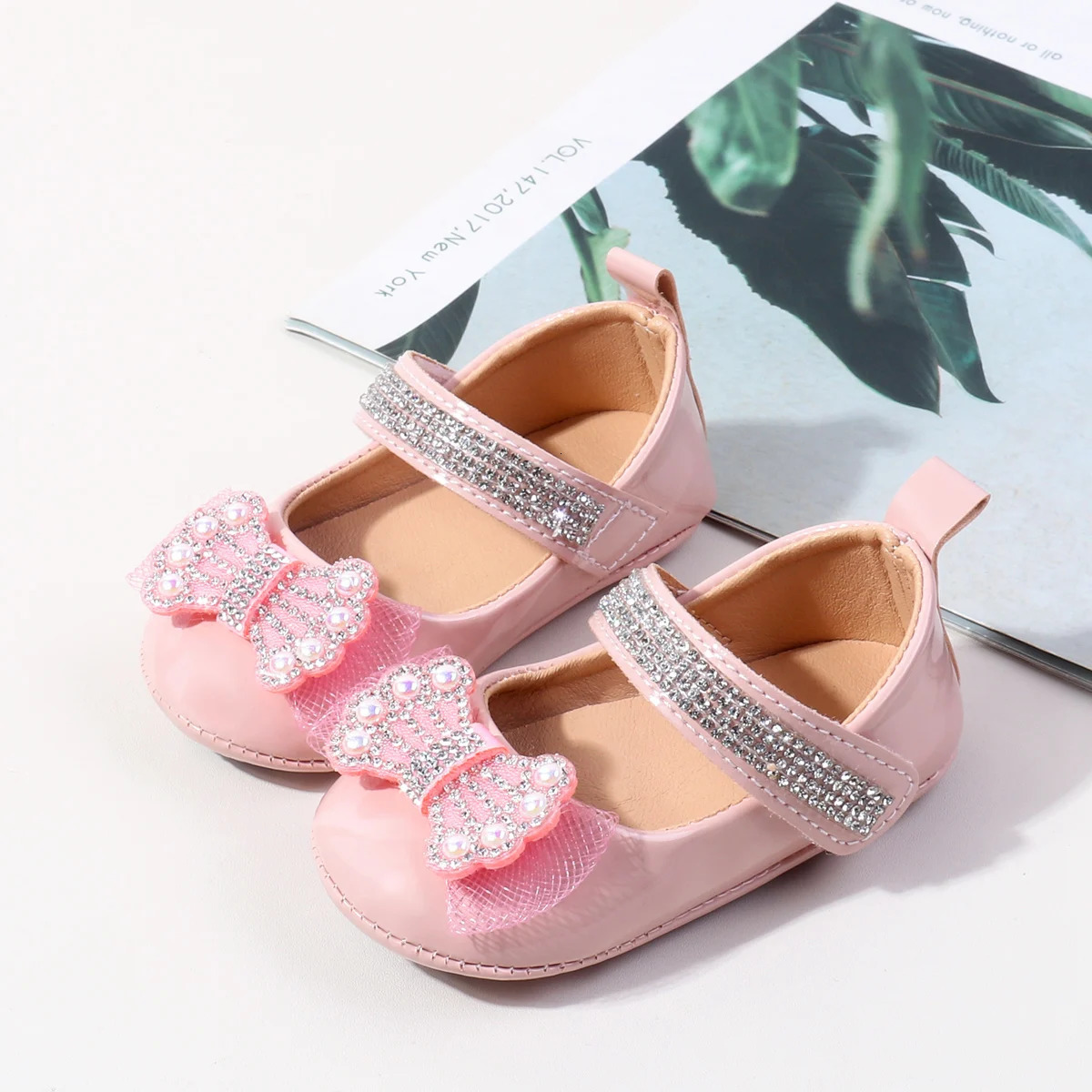 SpringSummer Cute Childrens Shoes 01 Years Old Princess AntiSlip Baby Learning Walkers 250725