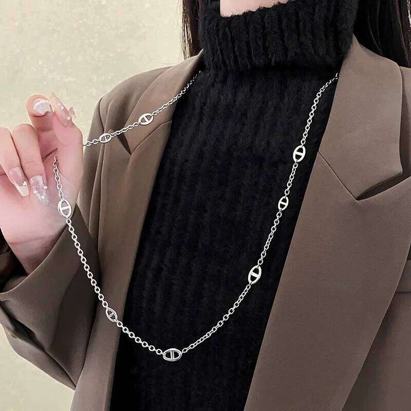 French Retro Style Fashionable Pig Nose Necklace, High-end OT Sweater Chain,light Collarbone Chain,high-end Girl Necklace